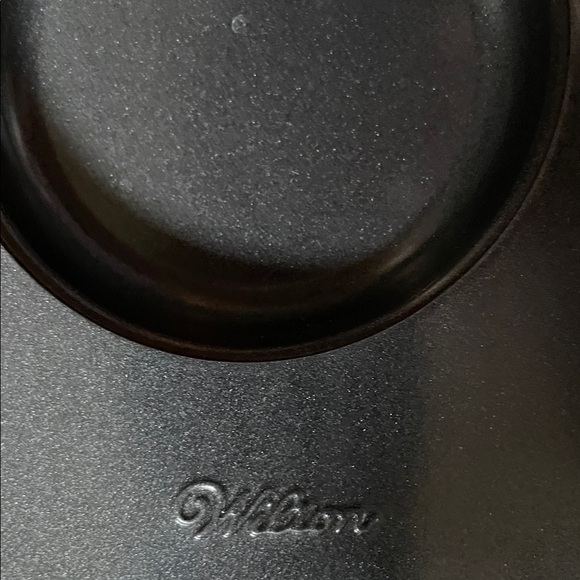 Wilton Non-Stick Muffin Top Pan Set - Picture 2 of 5